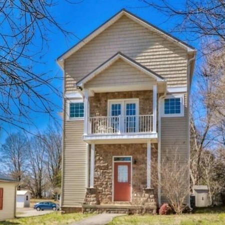 Skinny Big House In Jefferson City Zewnętrze zdjęcie